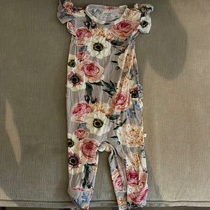 Posh Peanut floral Ruffled Cap Sleeve Romper